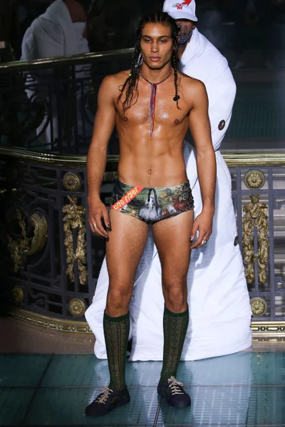 Look 56